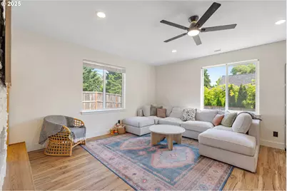 2558 NW White Oak Ave, Albany, OR 97321 - Photo 10