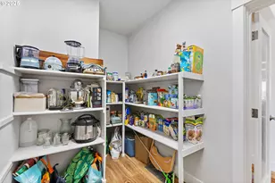 2558 NW White Oak Ave, Albany, OR 97321 - Photo 18