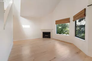 4000 Carman Dr, Lake Oswego, OR 97035 - Photo 18