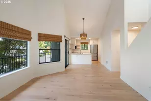 4000 Carman Dr, Lake Oswego, OR 97035 - Photo 8