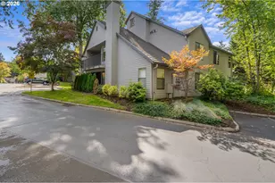 4000 Carman Dr, Lake Oswego, OR 97035 - Photo 4