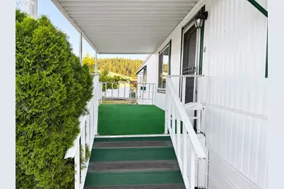 1200 E Central Ave #10, Sutherlin, OR 97479 - Photo 22