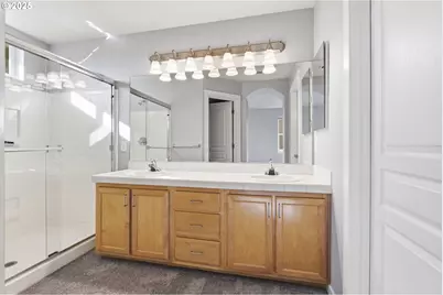 2644 SW Hume Ct, Portland, OR 97219 - Photo 12