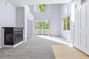 2644 SW Hume Ct, Portland, OR 97219 - Photo 2