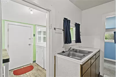 307 N Ash St, Bingen, WA 98605 - Photo 22