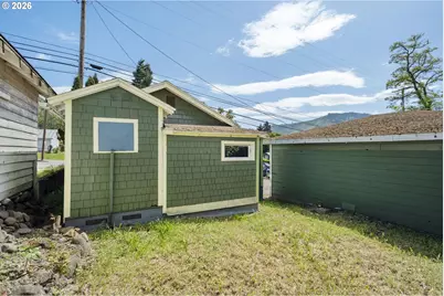 307 N Ash St, Bingen, WA 98605 - Photo 30