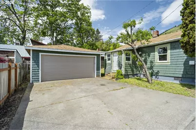 307 N Ash St, Bingen, WA 98605 - Photo 6