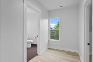 234 NE Cleveland Ave, Gresham, OR 97030 - Photo 30