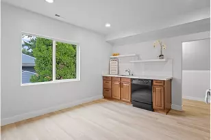 234 NE Cleveland Ave, Gresham, OR 97030 - Photo 34