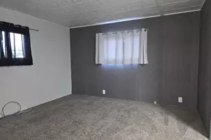 19776 SE Stark St, Portland, OR 97233 - Photo 34