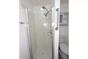 19776 SE Stark St, Portland, OR 97233 - Photo 38