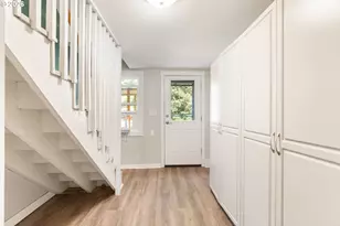 1393 SW Maplecrest Dr, Portland, OR 97219 - Photo 22