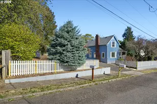 323 NW 17th Ave, Camas, WA 98607 - Photo 2