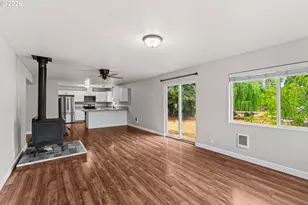 117 E B Ave, Drain, OR 97435 - Photo 6