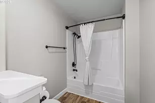 117 E B Ave, Drain, OR 97435 - Photo 24