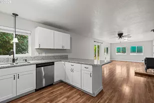117 E B Ave, Drain, OR 97435 - Photo 10