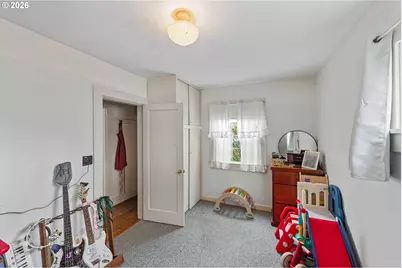 296 S 10th St, Coos Bay, OR 97420 - Photo 10