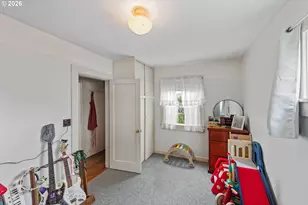 296 S 10th St, Coos Bay, OR 97420 - Photo 10