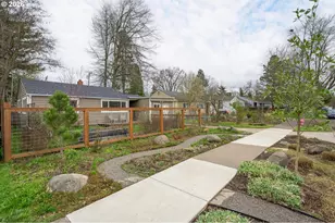 2571 Alder St, Eugene, OR 97405 - Photo 42