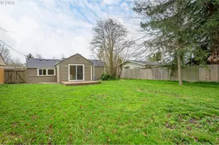 2571 Alder St, Eugene, OR 97405 - Photo 32