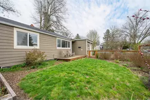 2571 Alder St, Eugene, OR 97405 - Photo 36