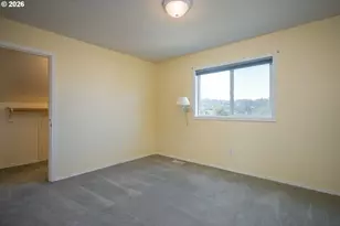 10898 SE Happy Valley Dr, Happy Valley, OR 97086 - Photo 32