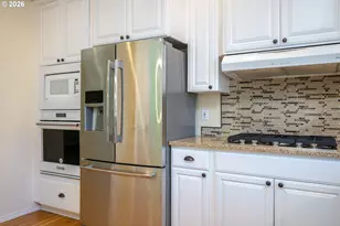 10898 SE Happy Valley Dr, Happy Valley, OR 97086 - Photo 12