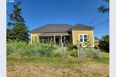 204 First St, Moro, OR 97039 - Photo 2