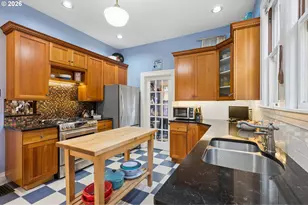 322 SE 61st Ave, Portland, OR 97215 - Photo 20