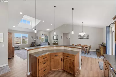 2025 Roosevelt Loop, North Bend, OR 97459 - Photo 16
