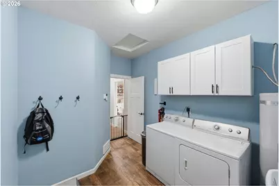 2025 Roosevelt Loop, North Bend, OR 97459 - Photo 36