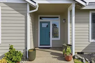 2025 Roosevelt Loop, North Bend, OR 97459 - Photo 6