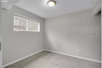 638 SW 7th St, Gresham, OR 97080 - Photo 32