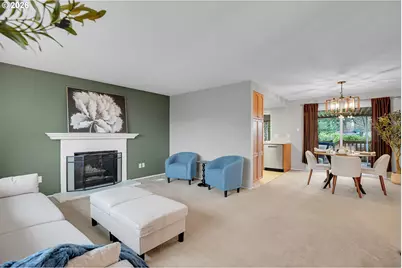 638 SW 7th St, Gresham, OR 97080 - Photo 8