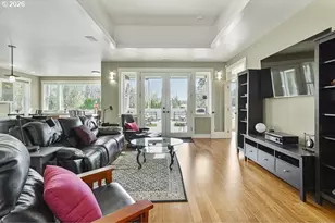 17144 SE Johnston Dr, Portland, OR 97236 - Photo 4