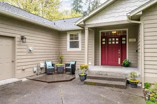 148 W Canyonview Dr, Longview, WA 98632 - Photo 2