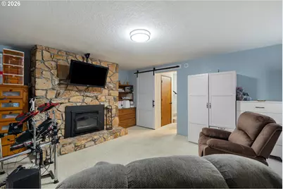 2382 NW Esquire Dr, Roseburg, OR 97471 - Photo 22