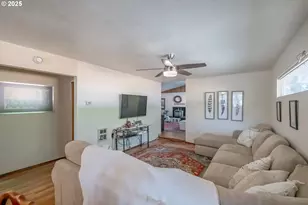 1054 N River Dr, Sweet Home, OR 97386 - Photo 16