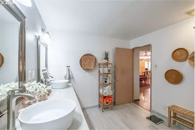 1054 N River Dr, Sweet Home, OR 97386 - Photo 24