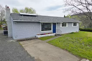 1027 Sunflower St, The Dalles, OR 97058 - Photo 1