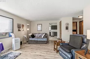 1521 9th Ave, Longview, WA 98632 - Photo 6