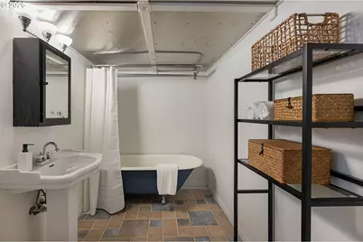 1137 SE Lexington St, Portland, OR 97202 - Photo 30