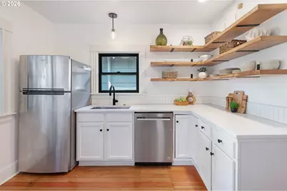 1137 SE Lexington St, Portland, OR 97202 - Photo 10