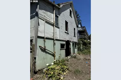 63776 Ellen St, Coos Bay, OR 97420 - Photo 2