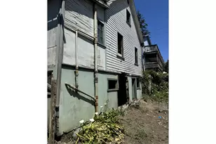 63776 Ellen St, Coos Bay, OR 97420 - Photo 2