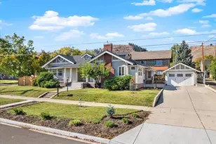 1402 2nd St, La Grande, OR 97850 - Photo 2