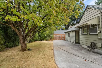 4711 N Amherst St, Portland, OR 97203 - Photo 36