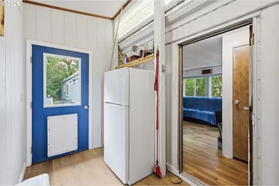 1600 Rhododendron Dr #76, Florence, OR 97439 - Photo 4