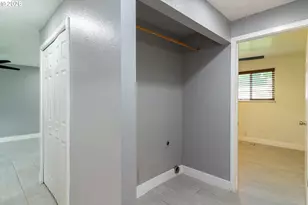 935 E Gladys Ave, Hermiston, OR 97838 - Photo 12