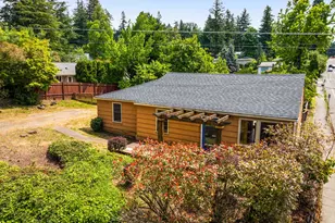 4836 SW Coronado St, Portland, OR 97219 - Photo 2